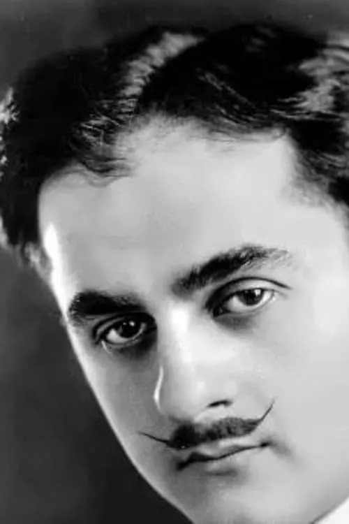 Loulette Sablon ha trabajado con Carli Elinor en 2 ocasiones