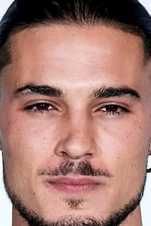 Carlo Costanzia Jr — personaje: Jairo