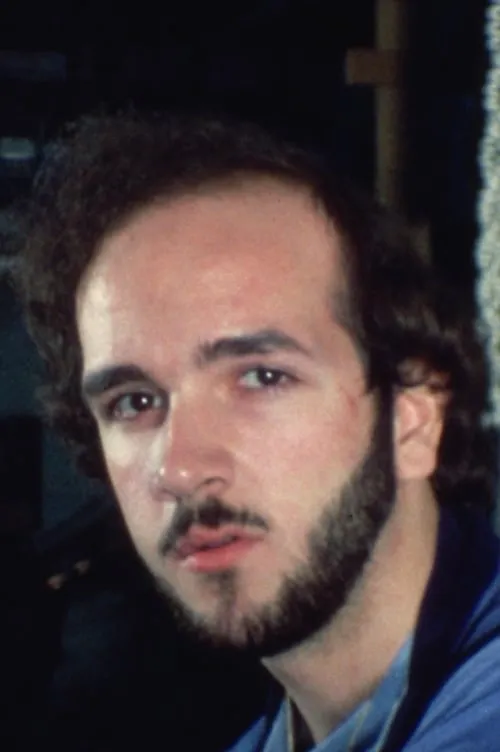 Alfredo E. Rodriguez ha trabajado con Carlos Garcia en 2 ocasiones