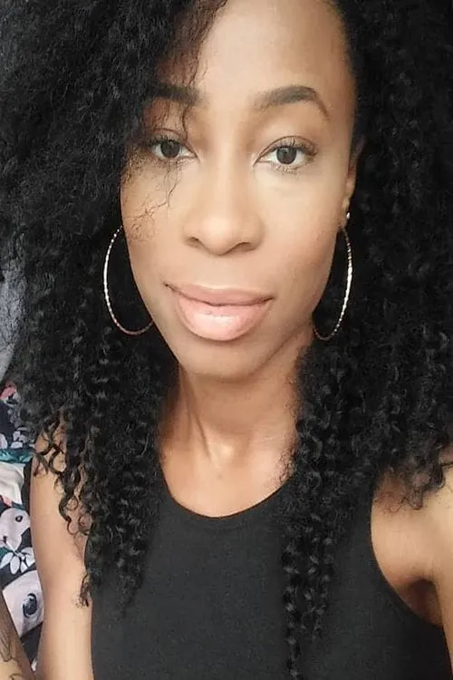 Carmen Mi'chelle interpretando a 