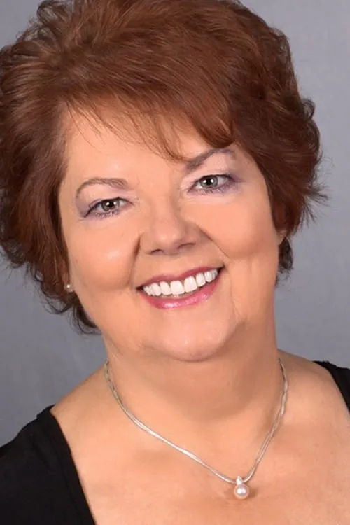 Carmen Sylvestre interpretando a Teacher