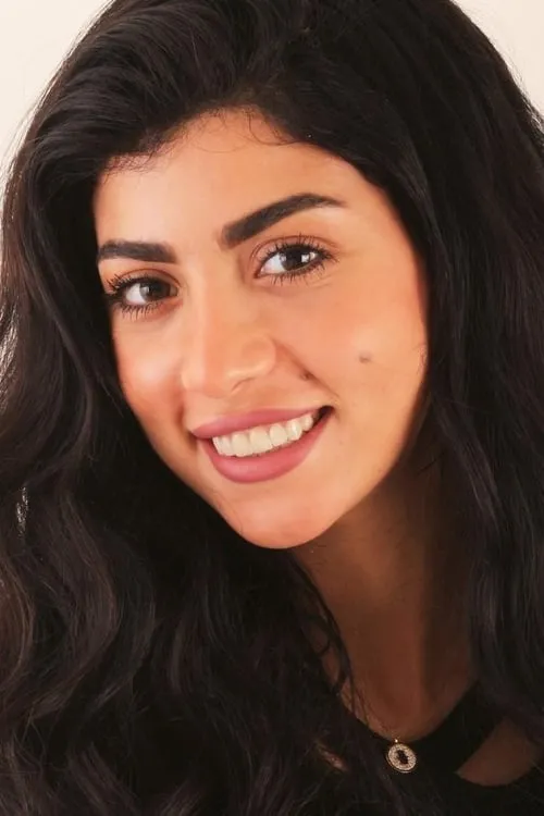 Caroline Azmy — personaje: Hagar