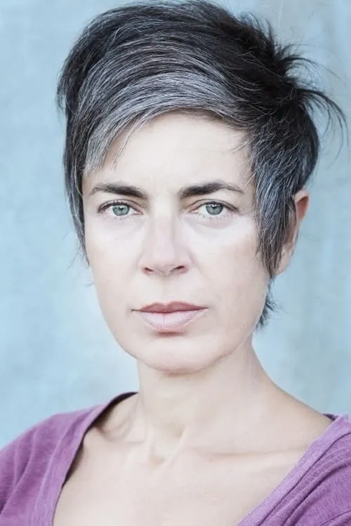 Youssef Chahine ha trabajado con Caroline Benjo en 1 ocasiones