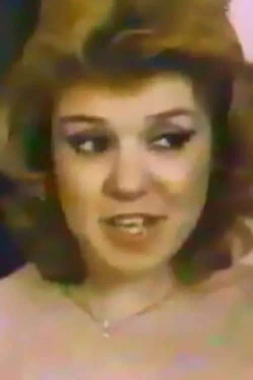 Caroline Houtard interpretando a Traffic warden