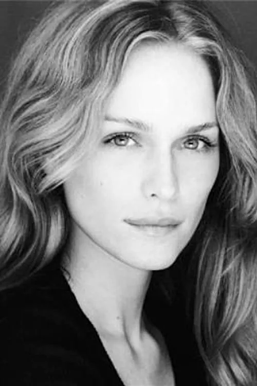 Cassandra Bell interpretando a Jen