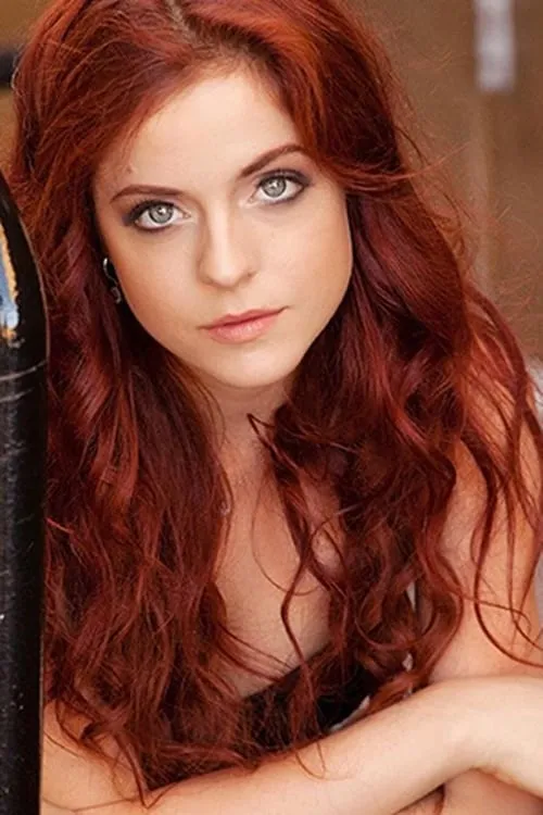 Castille Landon interpretando a Saturn Moon