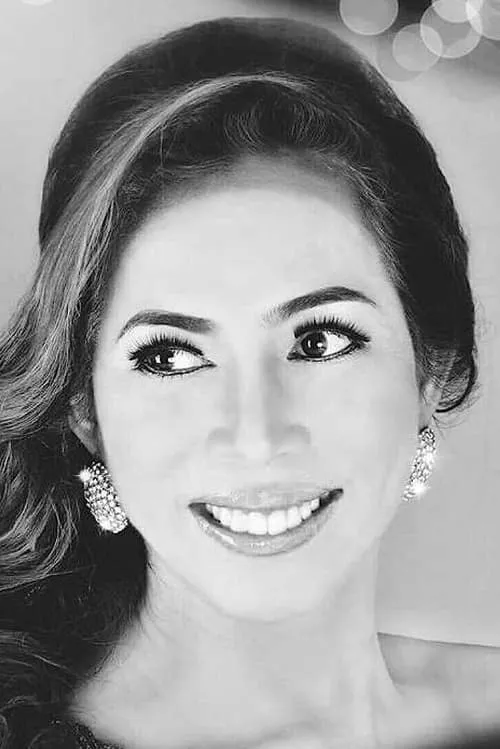 Aaron Rivera ha trabajado con Cataleya Surio en 2 ocasiones