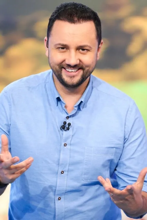 Cătălin Măruță interpretando a Catalin Munutza