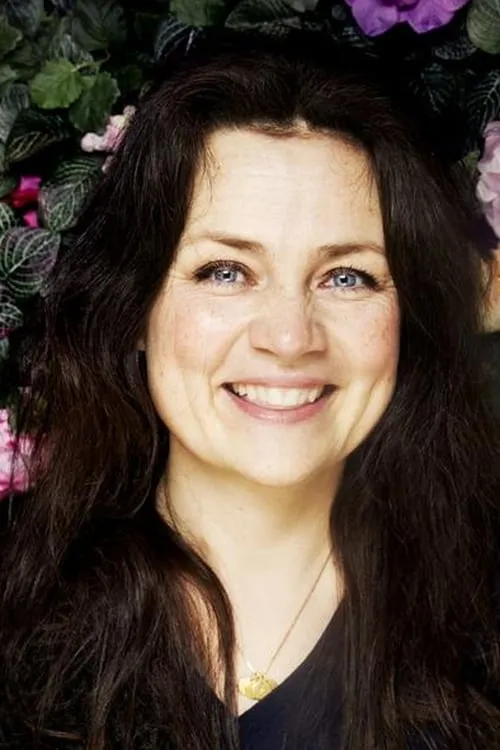 Hang Tran ha trabajado con Catrin Sagen en 1 ocasiones