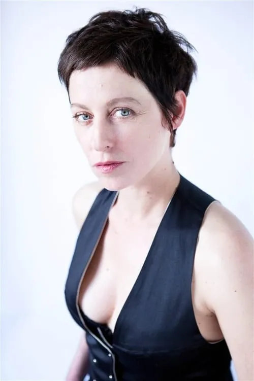 Cécile Richard interpretando a