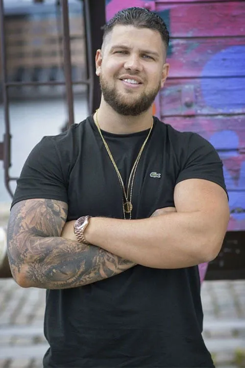 Cengiz Salvarli — personaje: Self