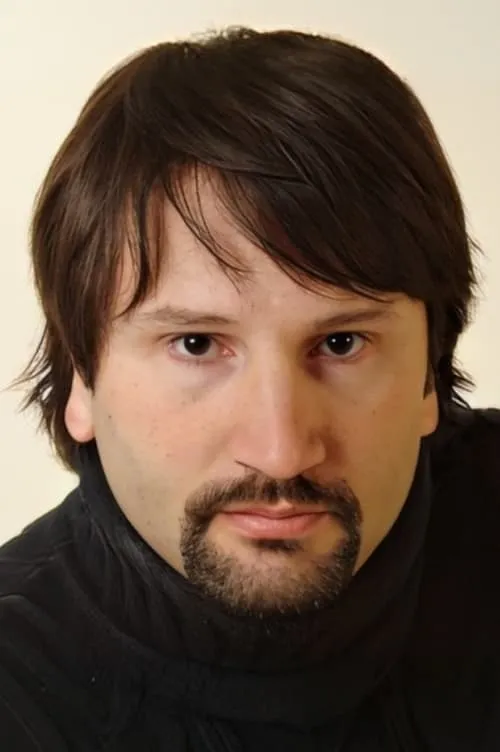 Cenk Sözeri en su biografía y filmografía