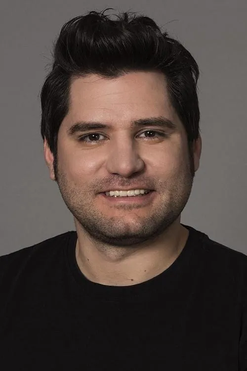 Ceyhun Fersoy interpretando a 