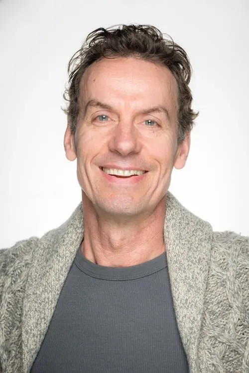 Chamblee Ferguson interpretando a Drummer