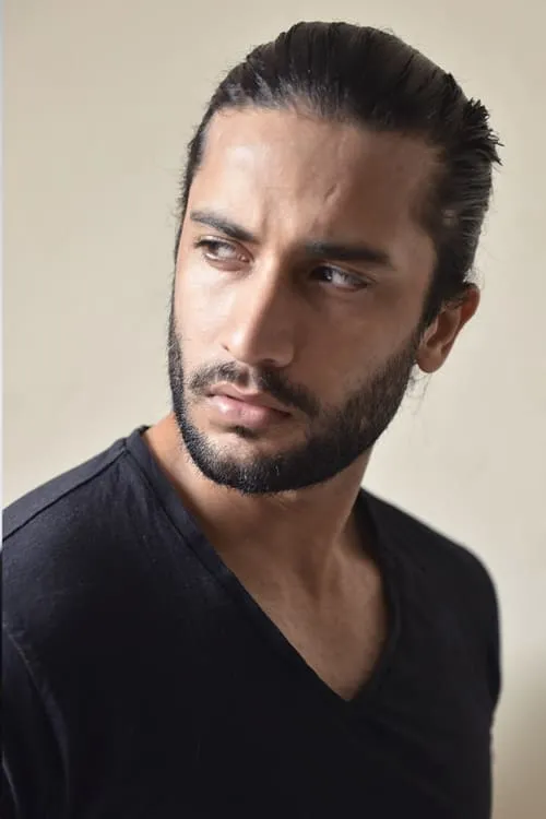 Matthew Wright-Kenny ha trabajado con Champimi en 1 ocasiones