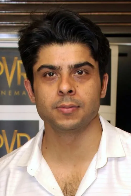 Mrunal Thakur ha trabajado con Chandrachoor Rai en 1 ocasiones