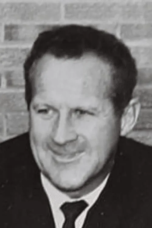 Charles P. Eisenmann — personaje: Karl (as Charles Eisenman)