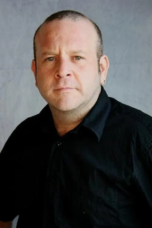 Charles Paraventi interpretando a Agnaldo