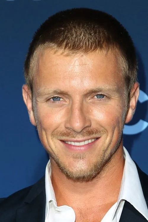 Kiowa Gordon ha trabajado con Charlie Bewley en 3 ocasiones