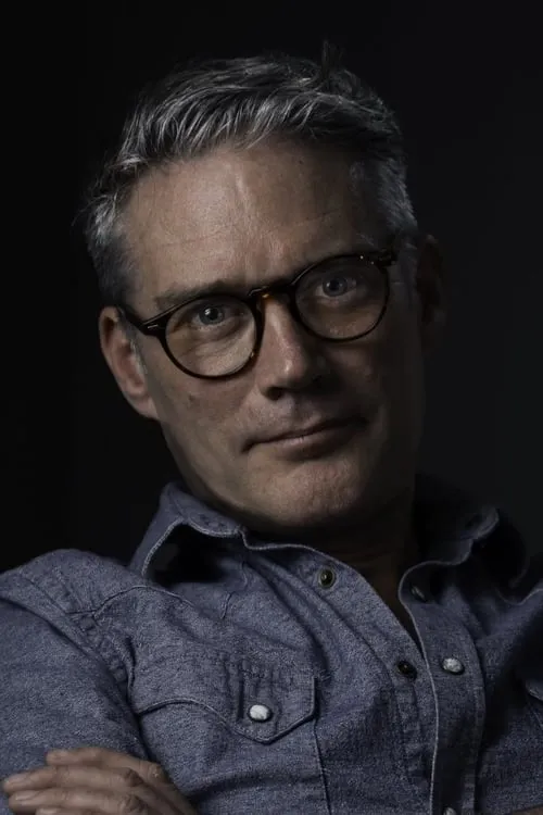 Bryony Dixon ha trabajado con Charlie Hamilton James en 1 ocasiones