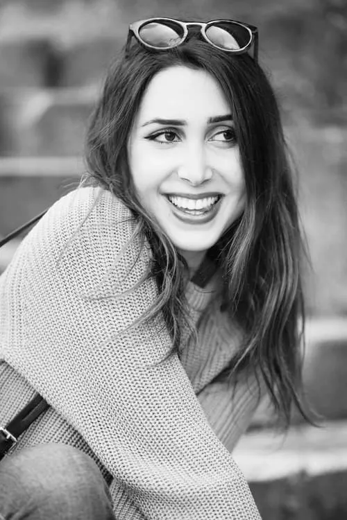 Luke Stratte-McClure ha trabajado con Charlotte Landoy en 1 ocasiones