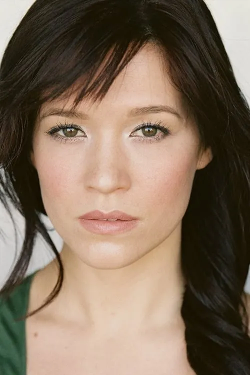 Chelle Ramos interpretando a Joey Truman