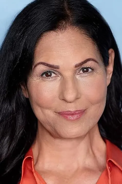 Cheryl De Luca interpretando a Susan Kennedy