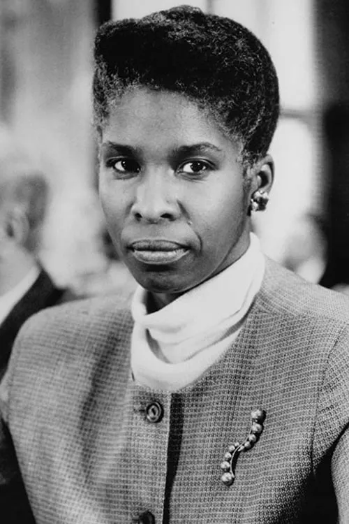 Cheryl Lynn Bruce interpretando a Viola Peazant