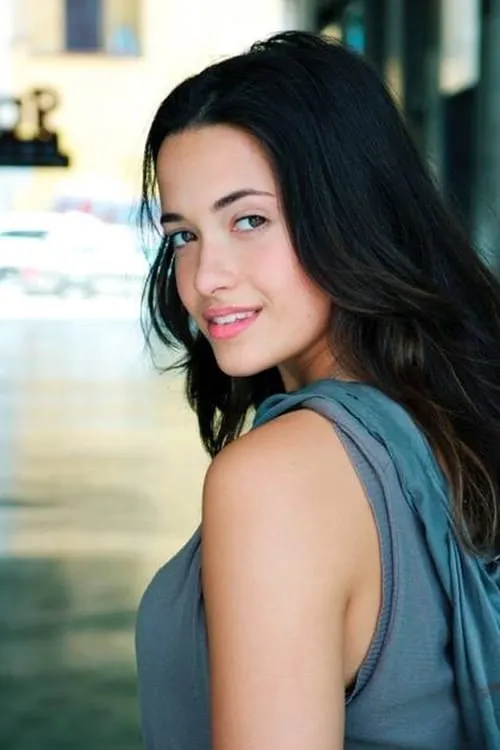 Chiara Primavesi interpretando a Evelyn Riley