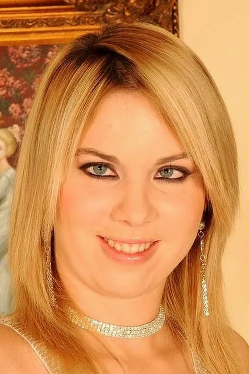 Chloe Bright interpretando a