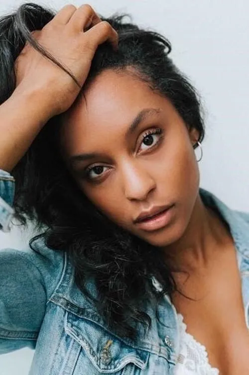 Steven Strait ha trabajado con Chloe Mason en 1 ocasiones