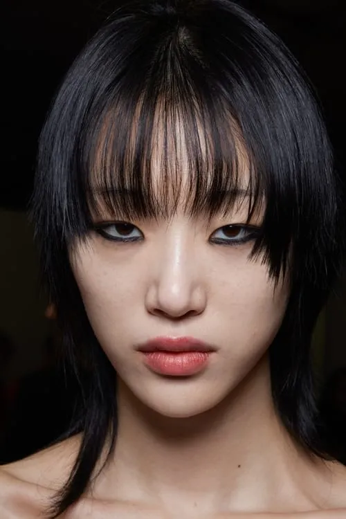 Winnie Harlow ha trabajado con Choi Sora en 1 ocasiones