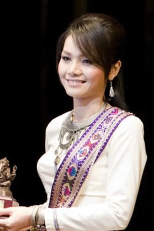 Chonlada Thongchulklang interpretando a Pednoi