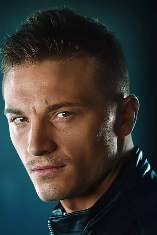 Talon Warburton ha trabajado con Chris Boudreaux en 1 ocasiones