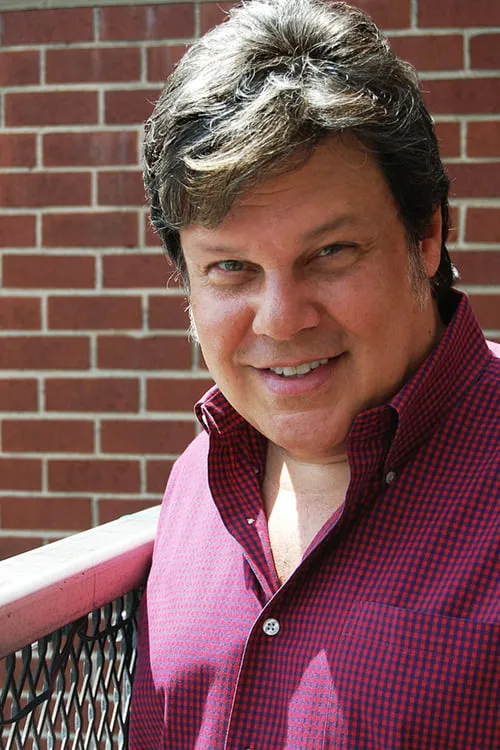 Foto de perfil del actor Chris Phillips en el reparto