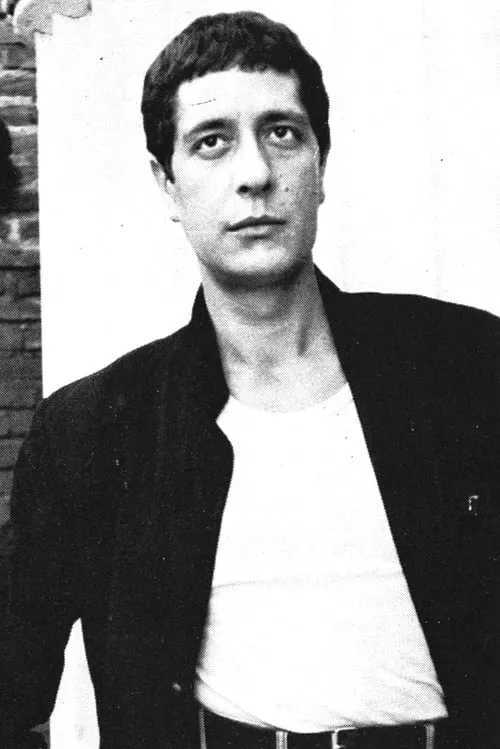 Christian Aligny interpretando a A senator