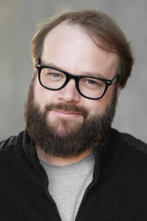 Christian Anderson interpretando a Harbinger