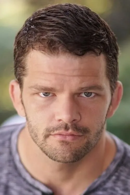 Christian Brunetti interpretando a Father