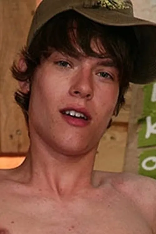 Christian Elliot interpretando a 