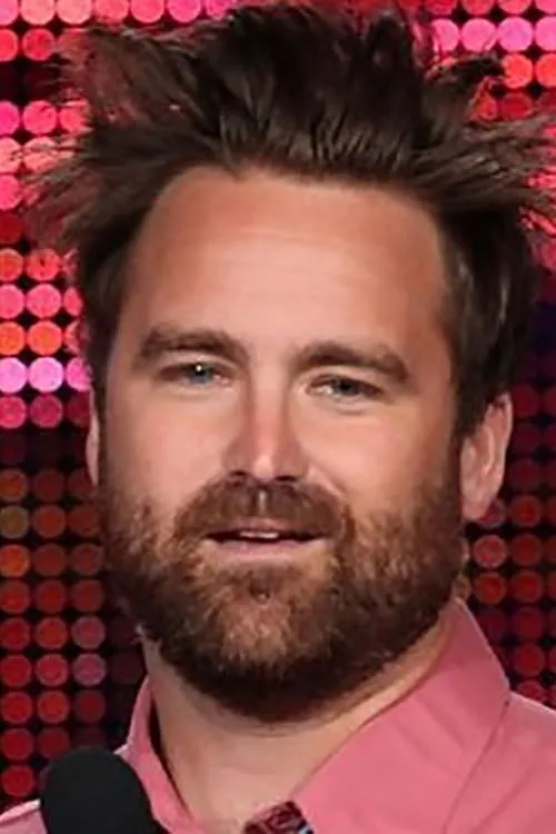 Christian Jacobs interpretando a Tommy Harrison