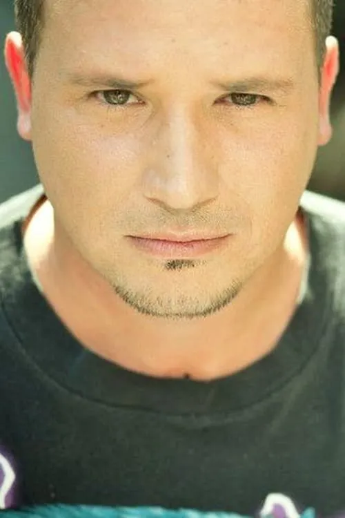 Sr Suzanne Pineau ha trabajado con Christian Laveau en 1 ocasiones