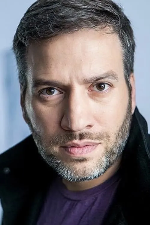 Christiano Cochrane interpretando a Malta