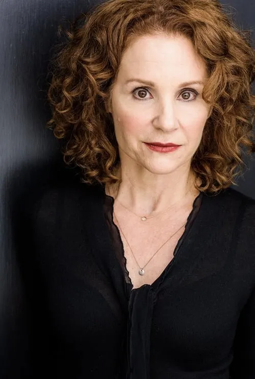 Christina Carlisi interpretando a Grace