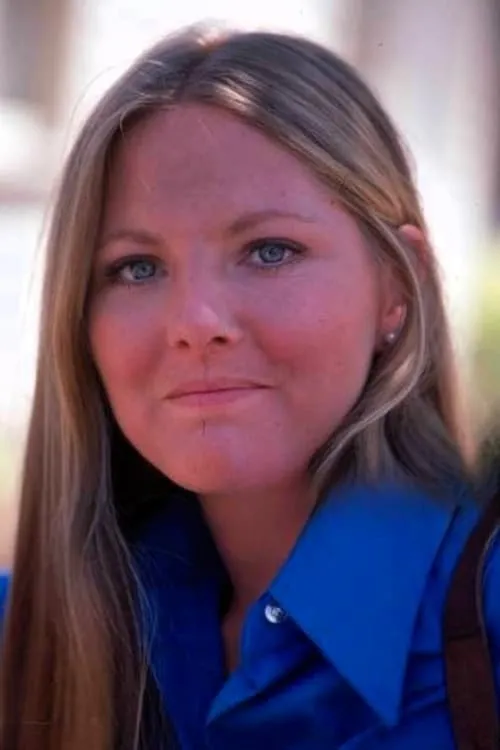 Christina Hart interpretando a Fromley's Victim