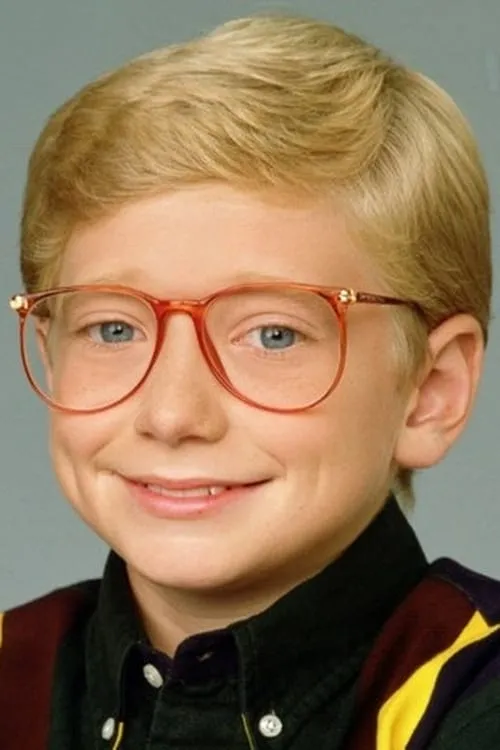 Robert Cavanaugh ha trabajado con Christopher Castile en 1 ocasiones