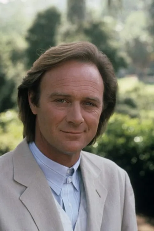 Christopher Cazenove interpretando a Douglas Rivers