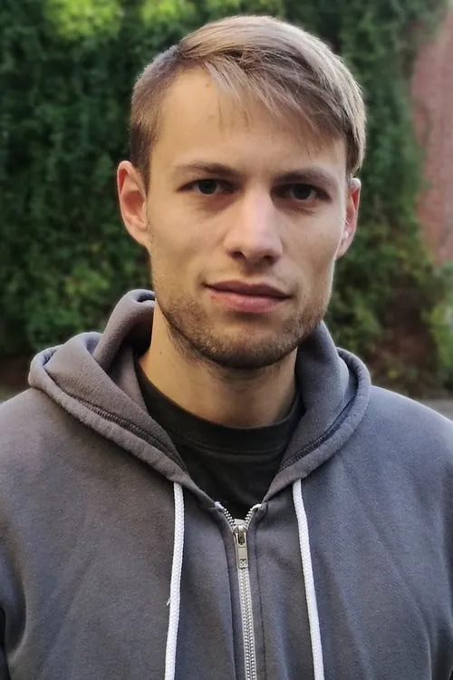 Oleksii Okhotiuk ha trabajado con Christopher Comouth en 1 ocasiones