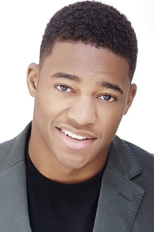 Christopher Meyer interpretando a Rico