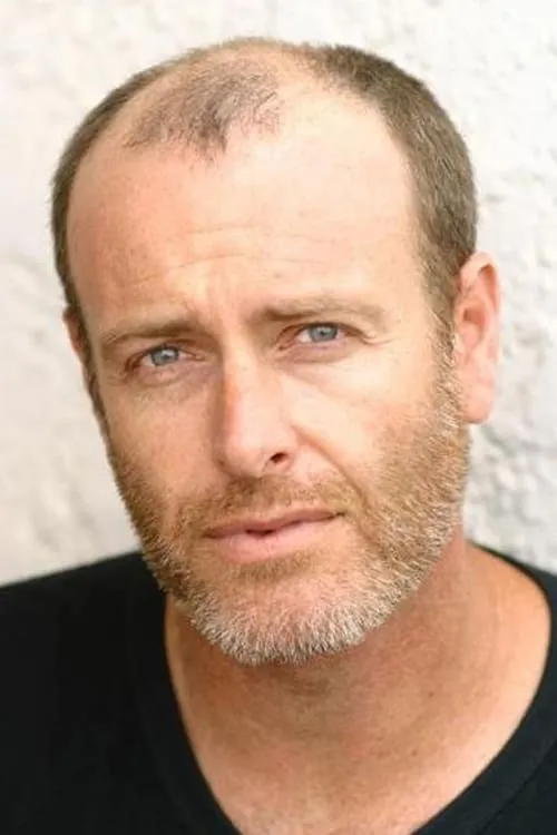 Christopher Stollery — personaje: Johnno Johnson