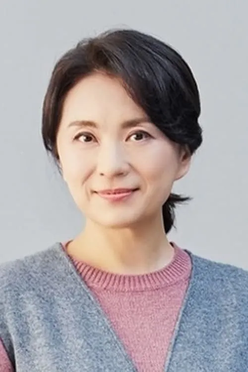Chu Gwi-jeong en su biografía y filmografía